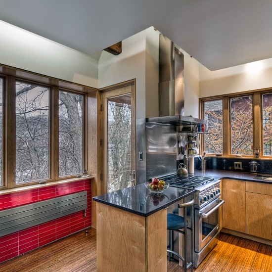 kitchen-remodel-modern-light-cabinets