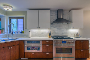 Modern-Kitchen-Remodel-Marble-backspalsh