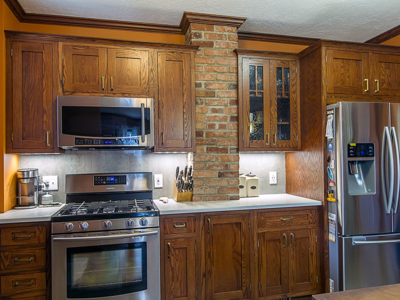 Kitchen-Remodel-Medium-Wood-Cabinets