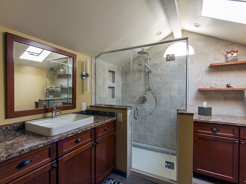 bathroom-remodel-vaulted-ceiling-dark-cabinets-granite