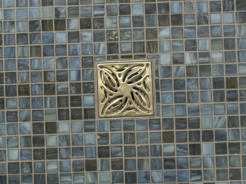 Blue-Accent-Shower-Floor-Tile