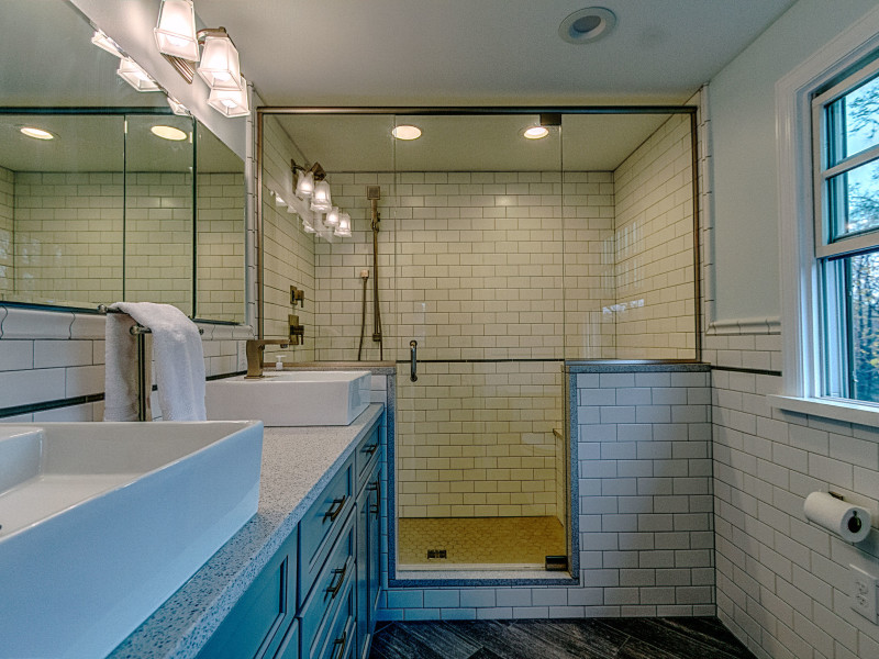 bathroom-white-subway-gray-vanity