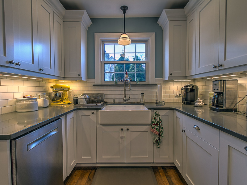 kitchen-white-cabinets-grey-quartz